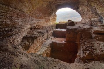 Пещера Козарника