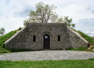Късноримска семейна гробница, информация, отзиви, карта и снимки ...