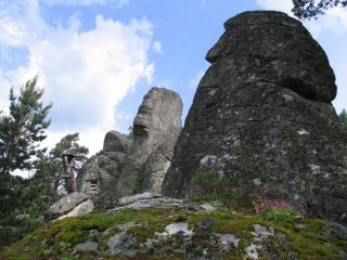 Козия камък (тракийско скално светилище)