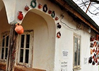 Керамичен музей - село Бусинци