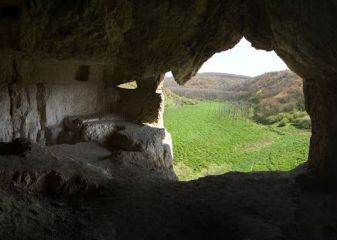 Скален манастир Раклената пещера - с. Балик