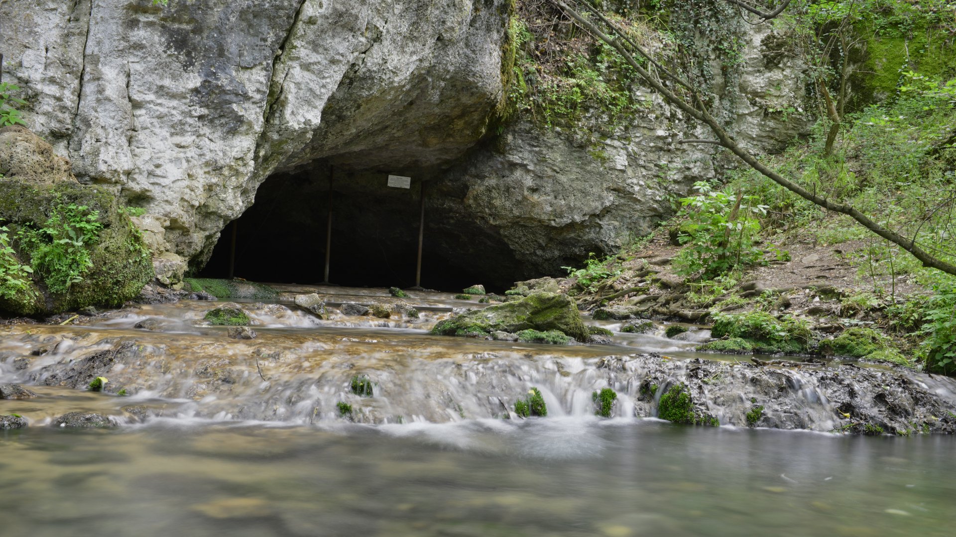 Пещера Водопада