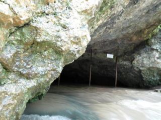Пещера Водопада